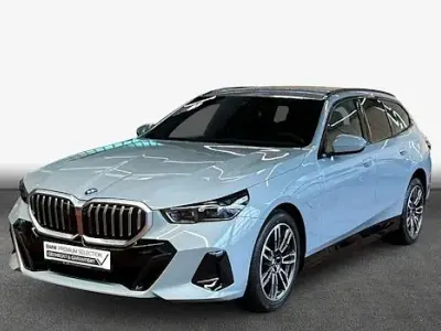 Ny BMW 530e Shadowline 299 HK (219 kW) 2026 Grå Stationcar