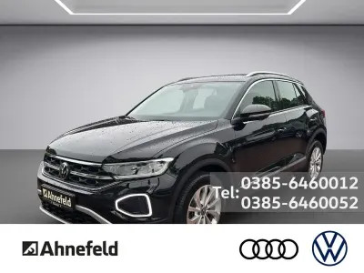 Usata VW T-Roc Style 150 CV (110 kW) 2023 Nero SUV