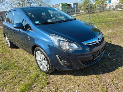 Usata Opel Corsa Active 86 CV (63 kW) 2013 Blu Utilitaria