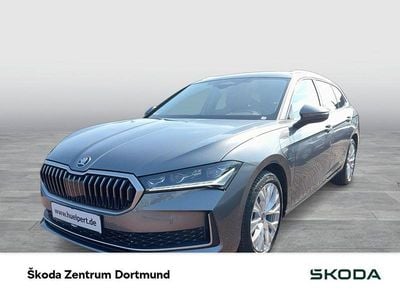 Gebraucht Skoda Superb LAURIN & KLEMENT 204 PS (150 kW) 2025 Grau Kombi