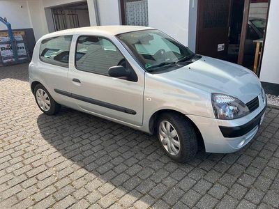 Gebraucht Renault Clio II Campus 75 PS (55 kW) 2005 Silber Limousine