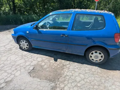 Gebraucht VW Polo 60 PS (44 kW) 2001 Blau Kleinwagen