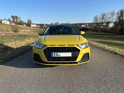 Gebraucht Audi A1 Sportback Advanced 95 PS (69 kW) 2019 Gelb Kleinwagen