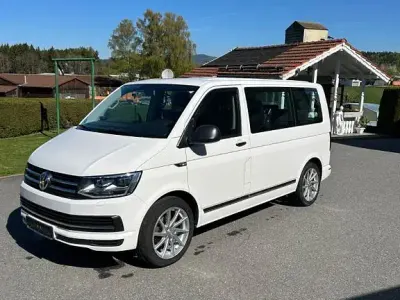 Gebraucht VW Multivan 150 PS (110 kW) 2018 Weiß Van / Kleinbus