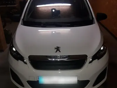 Gebraucht Peugeot 108 72 PS (52 kW) 2018 Weiß Kleinwagen