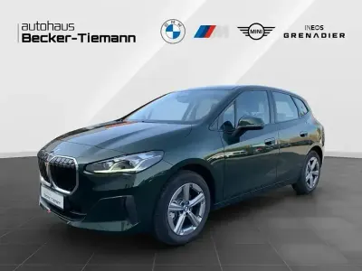 Gebraucht BMW 220 Active Tourer Efficient Dynamics 170 PS (125 kW) 2025 Sanremo green Van / Kleinbus