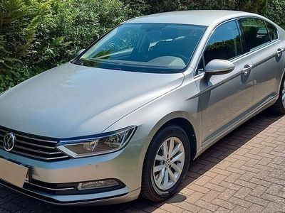 Gebraucht VW Passat Comfortline 150 PS (110 kW) 2015 Silber Limousine