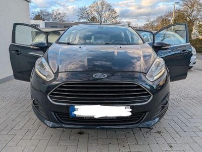 Second-hand Ford Fiesta Titanium 80 CP (58 kW) 2017 Albastru Hatchback