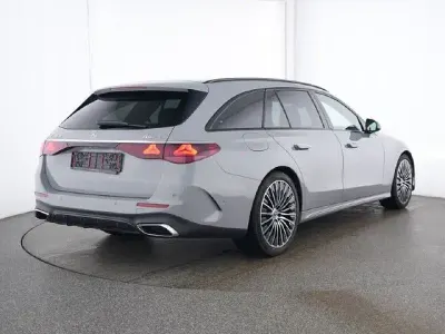 Gebraucht Mercedes E300 313 PS (230 kW) 2024