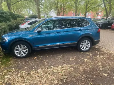 Gebraucht VW Tiguan Allspace Highline 239 PS (175 kW) 2018 Blau SUV