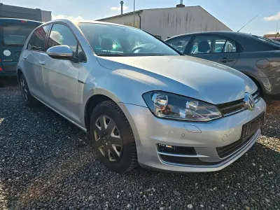 Gebraucht VW Golf VII LOUNGE 110 PS (80 kW) 2015 Silber Limousine