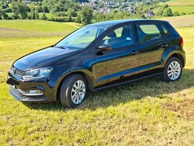 Gebraucht VW Polo 90 PS (66 kW) 2015 Schwarz Kleinwagen