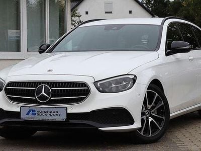 Gebraucht Mercedes E220 Night 200 PS (147 kW) 2022 Weiß Limousine