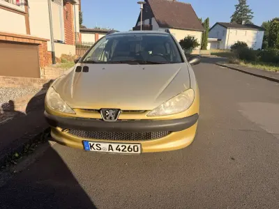 Gebraucht Peugeot 206 Tendance 75 PS (55 kW) 2003 Gold Kombi