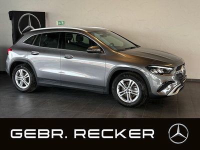 Gebraucht Mercedes GLA200 Advanced 163 PS (119 kW) 2024 Lack mountaingrau SUV
