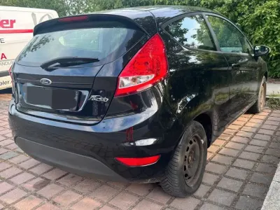 Gebraucht Ford Fiesta 60 PS (44 kW) 2011 Schwarz Kleinwagen