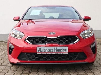 Rot Gebraucht 2018 Kia Ceed Vision Kleinwagen | 12.790 € (Etwas zu teuer)