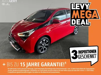 Używany Toyota Aygo Team 72 KM (52 kW) 2021 Czerwony Hatchback