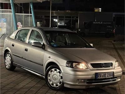 Gebraucht Opel Astra 101 PS (74 kW) 2002 Silber Kombi