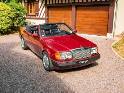 Gebraucht Mercedes 300 220 PS (161 kW) 1993 Rot Cabrio