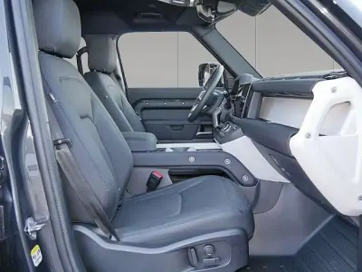 Gebraucht Land Rover Defender SE Dynamic 304 PS (223 kW) 2024 Carpathian grey SUV