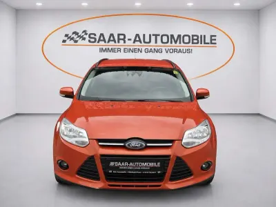Gebraucht Ford Focus Trend 116 PS (85 kW) 2011 Rot Kombi