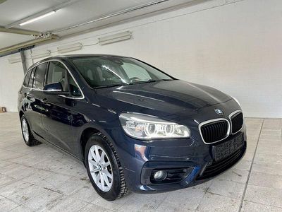 Blau Gebraucht 2016 BMW 218 Advantage Kombi | 11.690 € (Fairer Preis)