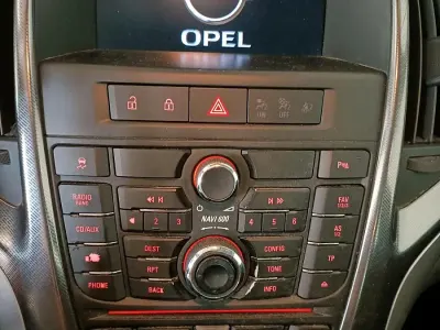 Gebraucht Opel Astra Innovation 160 PS (117 kW) 2011 Schwarz Kombi