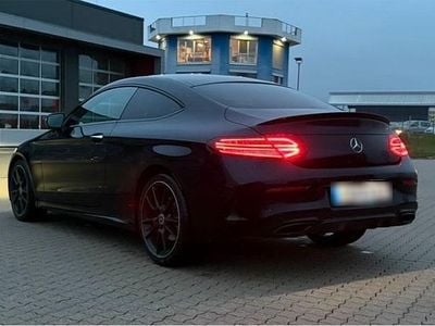 Gebraucht Mercedes C300 258 PS (189 kW) 2022 Schwarz Coupé
