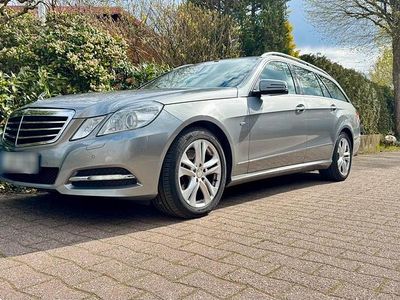 Second-hand Mercedes E250 204 CP (150 kW) 2012 Gri Break