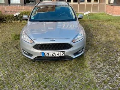 Gebraucht Ford Focus Business Edition 125 PS (91 kW) 2016 Silber Limousine