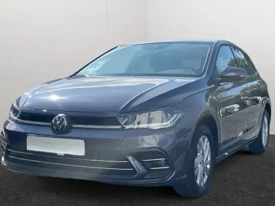 Gebraucht VW Polo Style 95 PS (69 kW) 2024 Grau (rauchgrau metallic) Kleinwagen