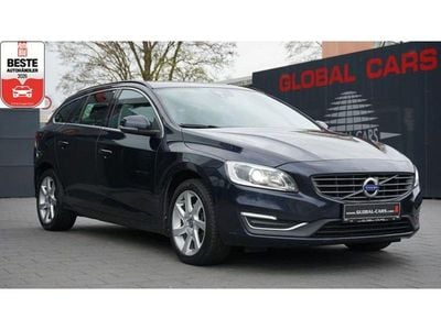 Gebraucht Volvo V60 Momentum 190 PS (139 kW) 2018 Blau Kombi
