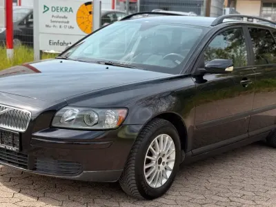 Używany Volvo V50 125 KM (91 kW) 2004 Czarny Kombi