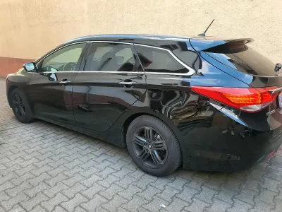 Gebraucht Hyundai i40 177 PS (130 kW) 2012 Schwarz Kombi
