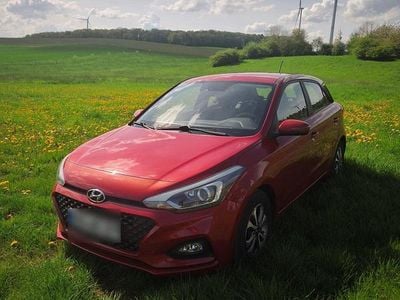 Brugt Hyundai i20 Trend 100 HK (73 kW) 2019 Rød Hatchback
