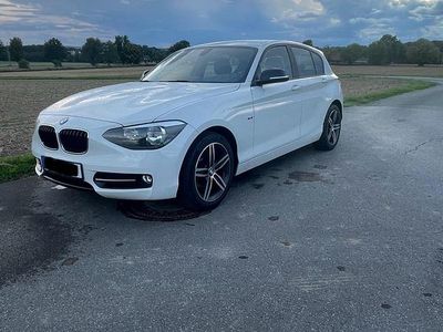 Weiß Gebraucht 2011 BMW 116 Sport Line Kleinwagen | 5.200 € (Fairer Preis)