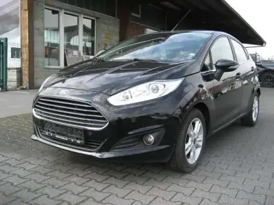 Gebraucht Ford Fiesta Titanium 125 PS (91 kW) 2017 Iridiumschwarz metallic Kleinwagen