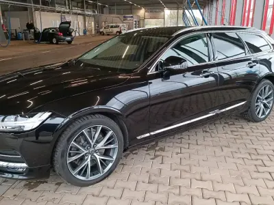 Gebraucht Volvo V90 Inscription 235 PS (172 kW) 2017 Schwarz Kombi