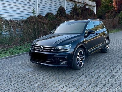 gebraucht VW Tiguan R-line Pano-Dach digitales Cockpit 20Zoll LED