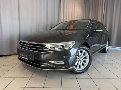 Gebraucht VW Passat Elegance 150 PS (110 kW) 2024 Grau Kombi