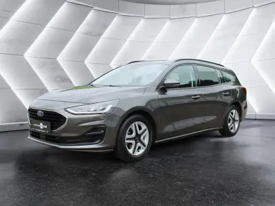 Gebraucht Ford Focus Cool & Connect 101 PS (74 kW) 2022 Grau Limousine