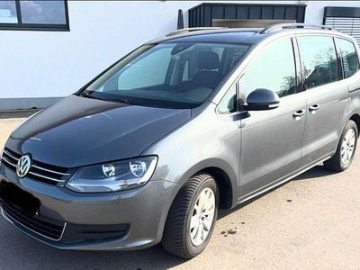 Gebraucht VW Sharan Comfortline 150 PS (110 kW) 2019 Grau Van / Kleinbus