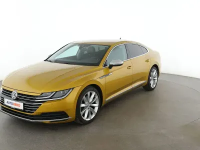 Gebraucht VW Arteon Elegance 150 PS (110 kW) 2017 Gelb Kleinwagen