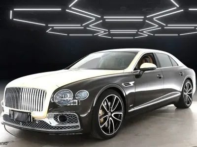 Gebraucht Bentley Flying Spur 544 PS (400 kW) 2022 Grau Limousine