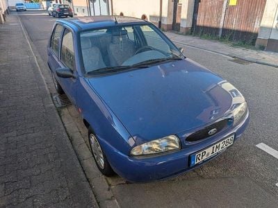 Usata Ford Fiesta 60 CV (44 kW) 1996 Blu Utilitaria