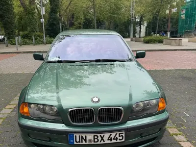 Gebraucht BMW 320 Basis 150 PS (110 kW) 1999 Grün Limousine