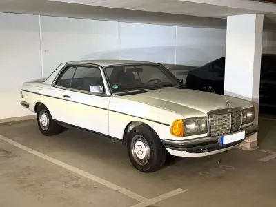Gebraucht Mercedes 230 136 PS (100 kW) 1984 Weiß Coupé