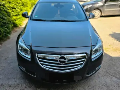 Gebraucht Opel Insignia 140 PS (102 kW) 2009 Grau Limousine