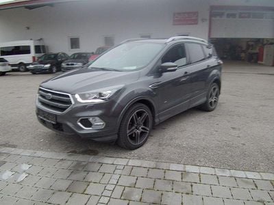 Grau Gebraucht 2019 Ford Kuga ST-Line SUV | 15.200 € (Fairer Preis)